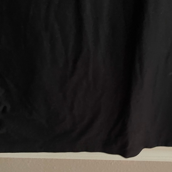 Time & Tru Black Side Ruched V-neck Maternity Top - Picture 12 of 15